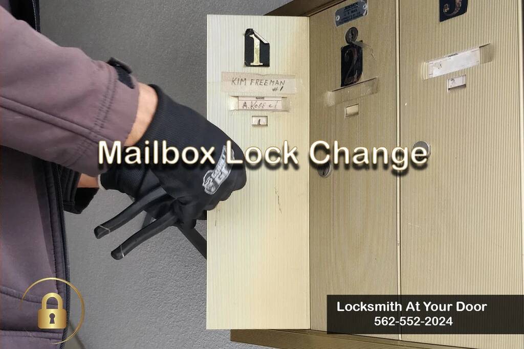 Locksmith At Your Door: Mailbox Lock Change for Apartment